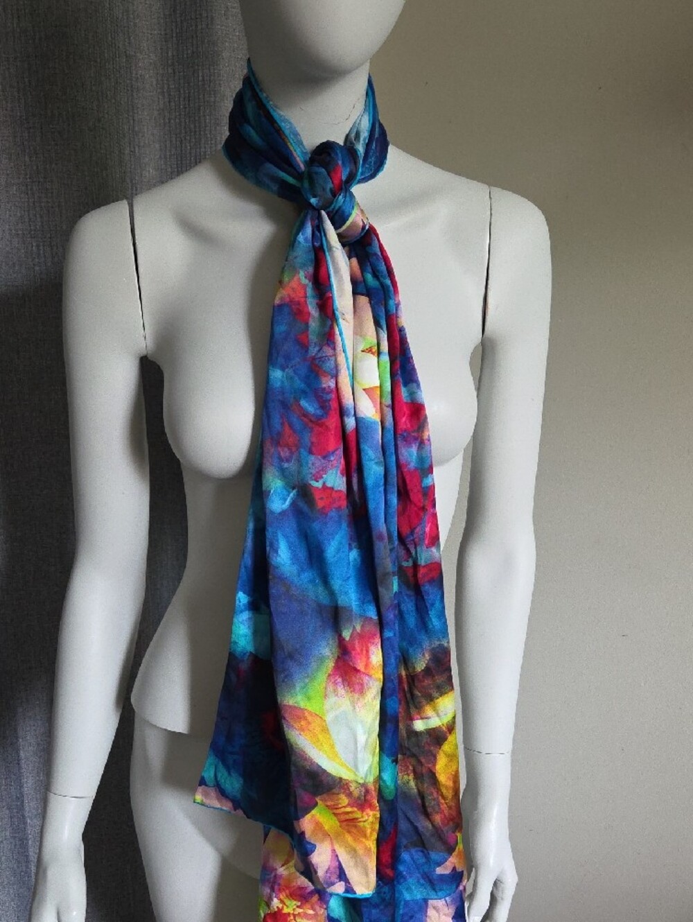 Japanese Brand Su Silk 100% Mulberry Silk Floral Print Scarf in Blue Green Pink
